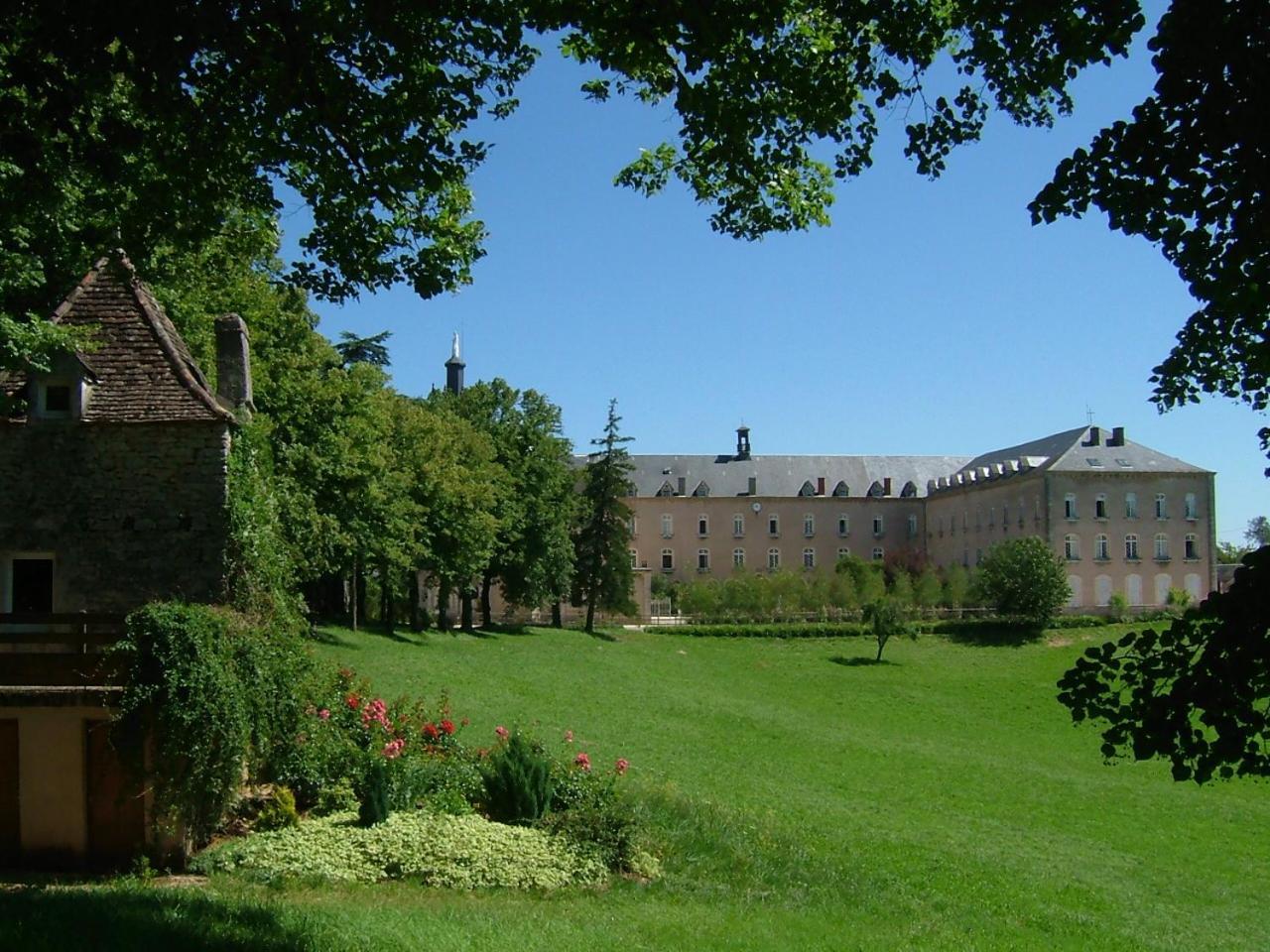 Le Grand Couvent De Gramat Hotel Bagian luar foto